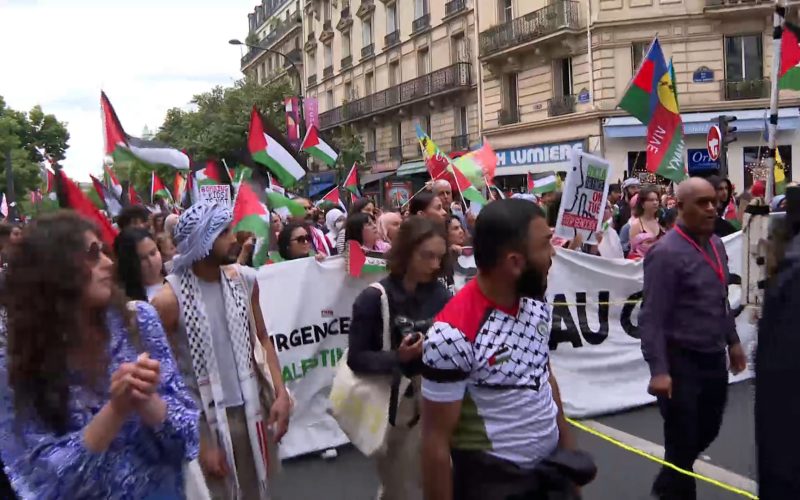 مظاهرة في باريس للتنديد بالحرب الإسرائيلية على غزة | التقارير الإخبارية – البوكس نيوز