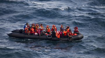 مصرع 49 مهاجرا بغرق قارب قبالة سواحل اليمن | أخبار – البوكس نيوز