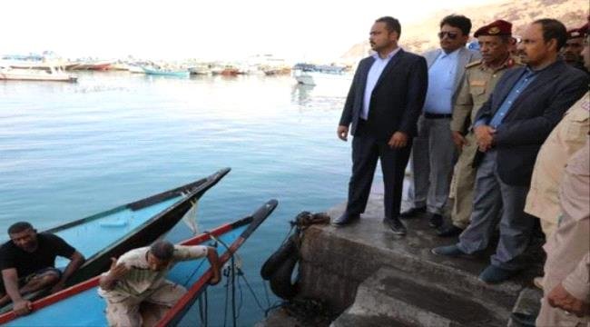 محافظ حضرموت يفتتح مشروع الإنزال السمكي الرابع في المكلا.