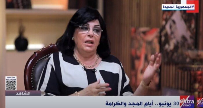 أميرة بهي الدين لـ “الشاهد”: كنت أؤمن دائماً أن هناك زعيماً سيأتي لإنقاذ مصر من جماعة الإخوان