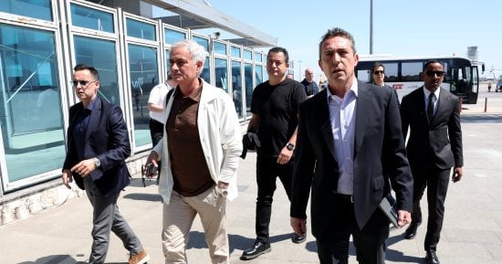 رياضة – مورينيو يصل إسطنبول بطائرة خاصة برفقة رئيس فنربختشة قبل تقديمه رسمياً
