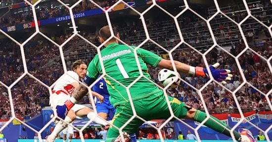 رياضة – كرواتيا ضد إيطاليا.. مودريتش يهدر ركلة جزاء ويسجل بعدها بدقيقة “فيديو”
