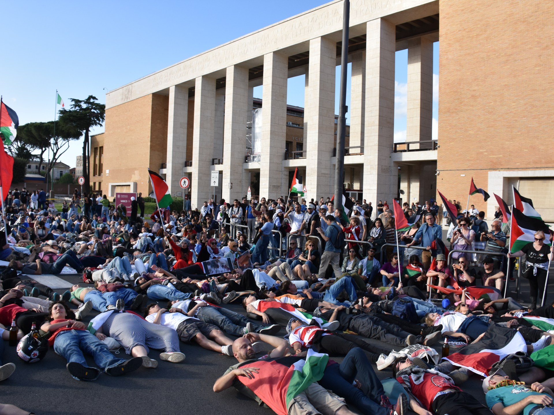 مظاهرة حاشدة في روما تندد بمجازر إسرائيل في رفح | أخبار – البوكس نيوز