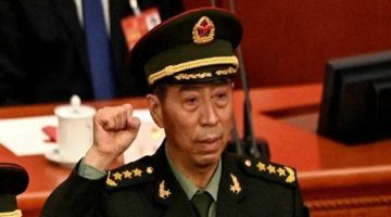 طرد وزير الدفاع الصيني السابق من الحزب الحاكم بتهمة الرشوة