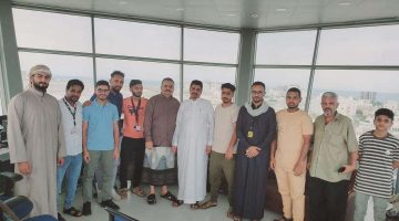 العمري يتفقد إجراءات العمل بمطار عدن الدولي ويهنئ الموظفين بمناسبة عيد الاضحى المبارك
