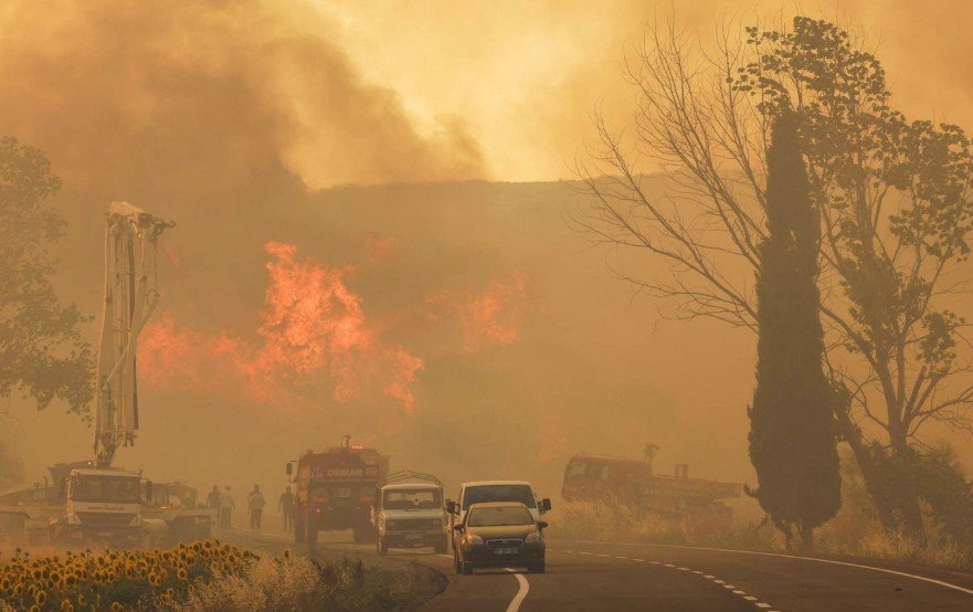 مقتل وإصابة 89 شخصاً بحرائق غابات في تركيا