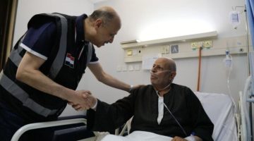 رئيس بعثة الحج الرسمية يتفقد الحالة الصحية للحجاج المحجوزين بمستشفيات مكة المكرمة