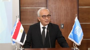 قرار جديد من وزير التعليم بشأن تصحيح امتحان العربي للثانوية العامة