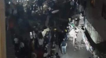 بالفيديو.. انهيار عقار سكني من 4 طوابق فى بورسعيد وجهود للبحث عن ضحايا