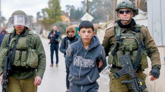بينهم أطفال وأسرى سابقون.. اعتقال 16 فلسطينيا على الأقل بالضفة الغربية