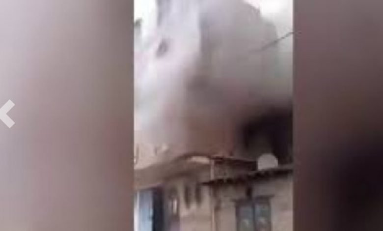 جرائم حرب .. الحوثي يحرق عدداً من منازل وسيارات المواطنين في البيضاء