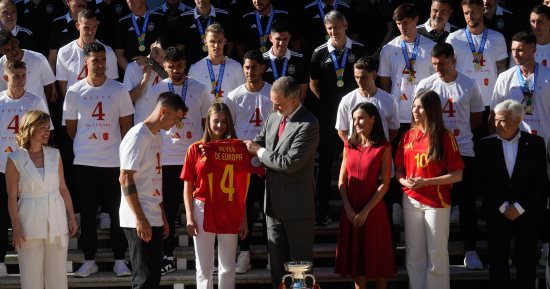 رياضة – الملك فيليب السادس يستقبل بعثة منتخب إسبانيا بعد التتويج بلقب يورو 2024