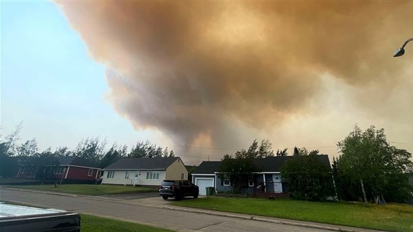إجلاء الآلاف في كندا بسبب الحرائق