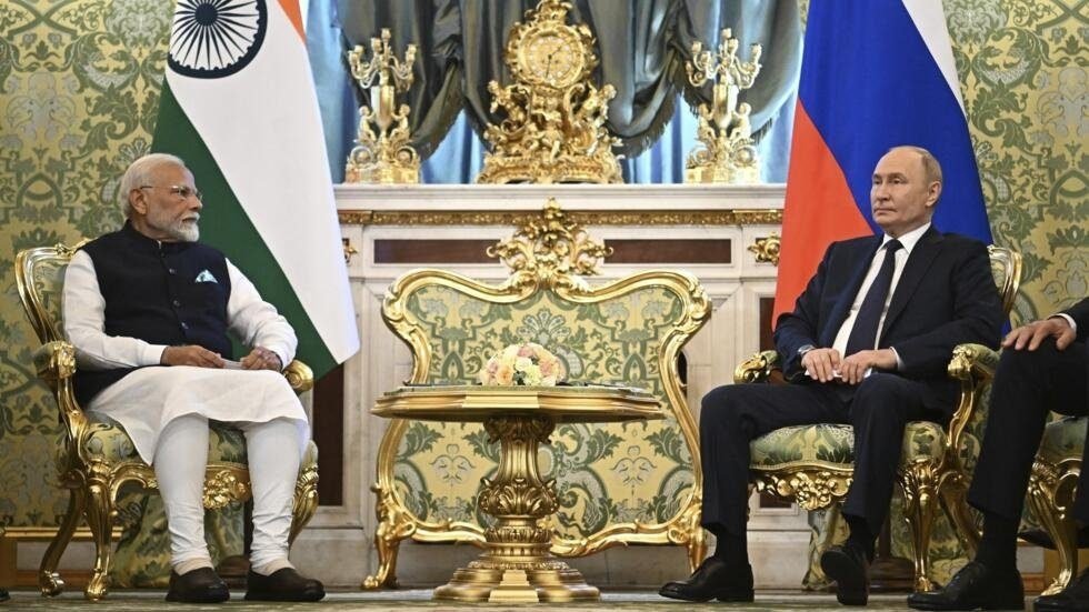 خبراء روس.. قمة “بوتين مودي” أكدت عدم تبعية روسيا للصين والهند للغرب