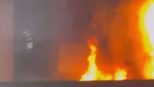 عاجل| السيطرة على حريق اندلع داخل مخزن في حارة اليهود بالموسكي