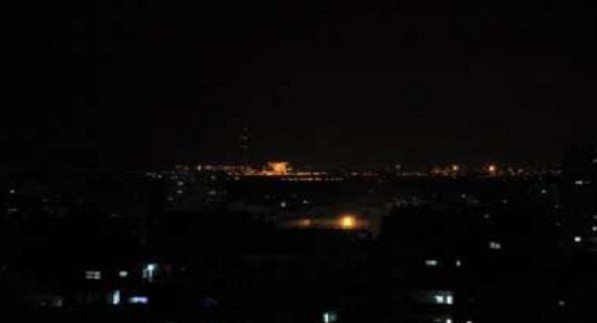 انقطاع التيار الكهربائي عن العاصمة اليمنية